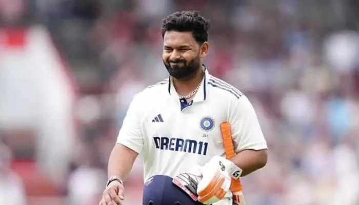 సౌతాఫ్రికా చేతిలో సిరీస్ వైట్వాట్.. ఫ్యాన్స్కు క్షమాపణలు చెప్పిన రిషబ్ పంత్ సౌతాఫ్రికా చేతిలో సిరీస్ వైట్వాట్.. ఫ్యాన్స్కు క్షమాపణలు చెప్పిన రిషబ్ పంత్