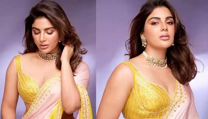 ముఖం మీద గాయాలతో కనిపించిన టాలీవుడ్ హీరోయిన్.. ఆందోళనలో ఫ్యాన్స్ ముఖం మీద గాయాలతో కనిపించిన టాలీవుడ్ హీరోయిన్.. ఆందోళనలో ఫ్యాన్స్