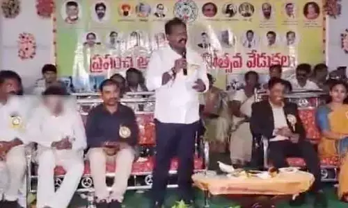 అలాంటి వాళ్లను చెప్పు తెగేదాకా కొడతా.. ఎమ్మెల్యే కొలికపూడి వివాదాస్పద వ్యాఖ్యలు