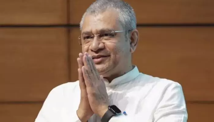 Ashwini Vaishnaw: అతి త్వరలో మొట్టమొదటి మేడ్-ఇన్-ఇండియా చిప్ విడుదల Ashwini Vaishnaw: అతి త్వరలో మొట్టమొదటి మేడ్-ఇన్-ఇండియా చిప్ విడుదల