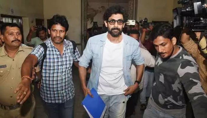 బెట్టింగ్ యాప్స్ ప్రమోషన్ కేసు.. ఈడీ విచారణకు హాజరైన దగ్గుబాటి రానా బెట్టింగ్ యాప్స్ ప్రమోషన్ కేసు.. ఈడీ విచారణకు హాజరైన దగ్గుబాటి రానా