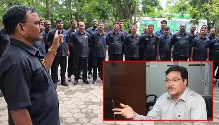 విధులు బహిష్కరించిన హైడ్రా మార్షల్స్కు గుడ్ న్యూస్.. రంగనాథ్ కీలక ప్రకటన విధులు బహిష్కరించిన హైడ్రా మార్షల్స్కు గుడ్ న్యూస్.. రంగనాథ్ కీలక ప్రకటన