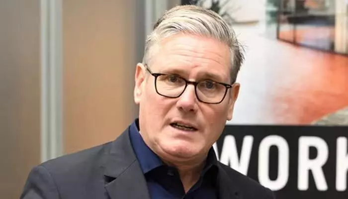 Starmer: అక్రమ వలసదారులపై కఠిన చర్యలు.. బ్రిటన్ ప్రధాని స్టార్మర్ వార్నింగ్ Starmer: అక్రమ వలసదారులపై కఠిన చర్యలు.. బ్రిటన్ ప్రధాని స్టార్మర్ వార్నింగ్