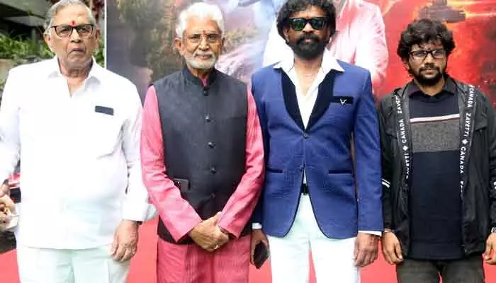 Murali Mohan: ‘సుప్రీమ్ వారియర్స్’తో రాబోతున్న సీనియర్ హీరో.. ఇందులో నటించడం ఆనందంగా ఉందంటూ కామెంట్ Murali Mohan: ‘సుప్రీమ్ వారియర్స్’తో రాబోతున్న సీనియర్ హీరో.. ఇందులో నటించడం ఆనందంగా ఉందంటూ కామెంట్