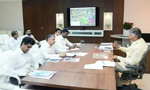 పోర్టులు, ఎయిర్‌పోర్టులపై సీఎం ఫోకస్.. సరుకు రవాణాపై కీలక ఆదేశాలు