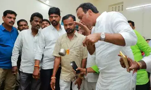 కస్తూర్బా  పాఠశాలలో ఎమ్మెల్యే ఆకస్మిక తనిఖీ.. అధికారులపై ఆగ్రహం
