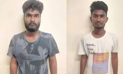 బైకులు చోరీ చేస్తున్న ఇద్దరు దొంగల అరెస్ట్​
