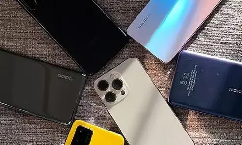 Smartphones: ఆరు నెలల్లో 7 కోట్ల స్మార్ట్‌ఫోన్ అమ్మకాలు