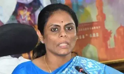 అలుగు వర్షిణి నిర్ణయాలపై ఆరోపణలు.. సన్నిహితులైతే ఏమైనా ఇచ్చేస్తారా?