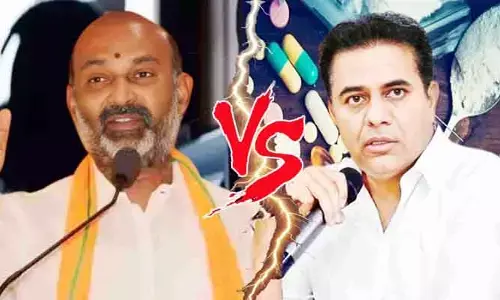 ఫోన్ ట్యాపింగ్ వ్యవహారం.. బండి సంజయ్‌కి కేటీఆర్ లీగల్ నోటీసులు
