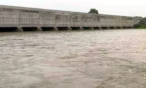 పెరుగుతున్న వరద.. ముందస్తు చర్యలు శూన్యం