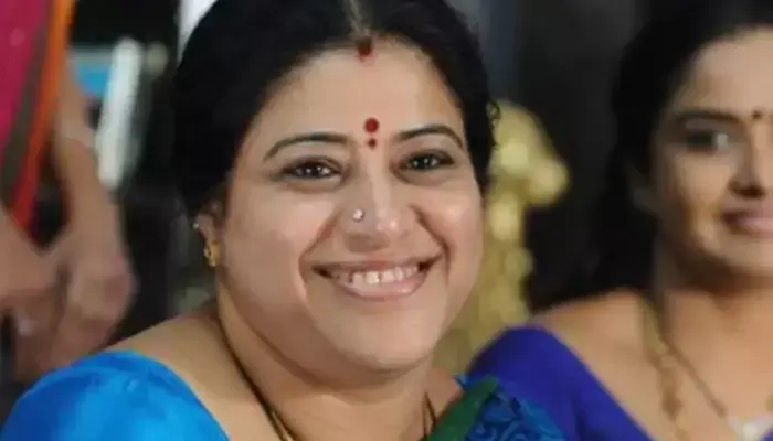 61 వయసులో ఆ పనులు...ఆ సీక్రెట్ బయటపెట్టిన టాలీవుడ్ నటి  !