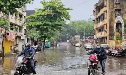 Breaking: విజయవాడలో భారీ వర్షాలకు ముగ్గురు మృతి