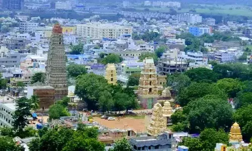 డేంజర్  జోన్‌లో మంగళగిరి.. పునరావాసాలకు ప్రజల తరలింపు