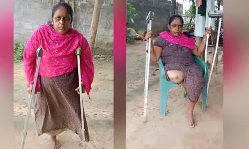 పెన్షన్ కోసం ఎదురుచూపులు.. ఆర్థిక సమస్యలతో ఇబ్బందులు