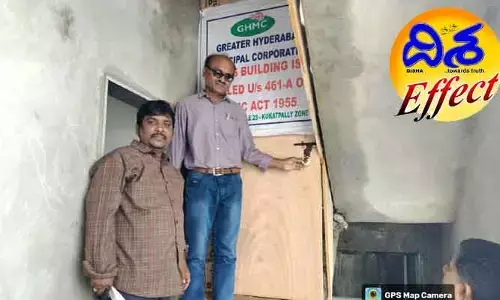 ‘దిశ’ ఎఫెక్ట్.. టెంపుల్​ బస్టాప్​లో అక్రమ నిర్మాణం సీజ్​