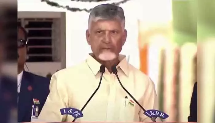 వరదను భరించాలి కానీ.. ఆ నీటిని వాడుకోవద్దా: బనకచర్లపై CM చంద్రబాబు హాట్ కామెంట్స్ వరదను భరించాలి కానీ.. ఆ నీటిని వాడుకోవద్దా: బనకచర్లపై CM చంద్రబాబు హాట్ కామెంట్స్