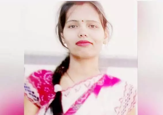 ఆగ్రాలో దారుణం.. భర్తను చంపి జైలుకు.. విడుదలయ్యాక మామను హత్య చేసిన కోడలు.. ఆగ్రాలో దారుణం.. భర్తను చంపి జైలుకు.. విడుదలయ్యాక మామను హత్య చేసిన కోడలు..