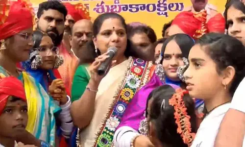 Teej Festival: తీజ్‌ను రాష్ట్ర పండుగగా గుర్తించాలి లేదంటే.. ఎమ్మెల్సీ కవిత హాట్ కామెంట్స్