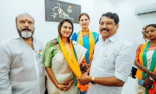 బీజేపీలో చేరిన ప్రముఖ సినీ నటి కస్తూరి, ట్రాన్స్‌జెండర్ నమిత