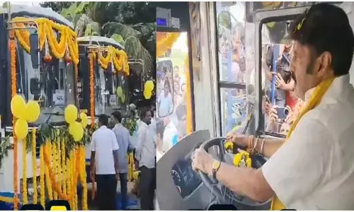 ఉచిత బస్సు రథ సారదిగా మారిన ఎమ్మెల్యే బాలయ్య