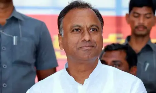 Komatireddy: పార్టీ మారుతున్నట్లు నాపై దుష్ప్రచారం.. కోమటిరెడ్డి కీలక వ్యాఖ్యలు