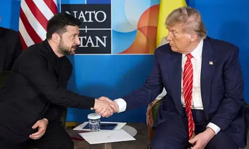 Trump: రేపు ట్రంప్ జెలెన్ స్కీ కీలక భేటీ.. ప్రపంచ వ్యాప్తంగా ఉత్కంఠ !