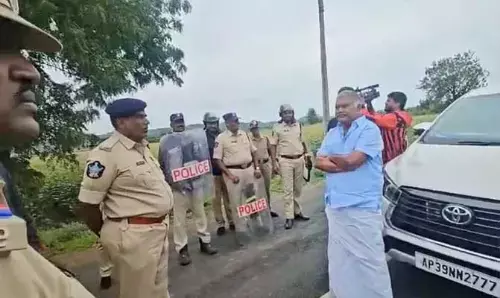 తాడిపర్తికి బయలు దేరిన పెద్దారెడ్డి.. టెన్షన్..​టెన్షన్​