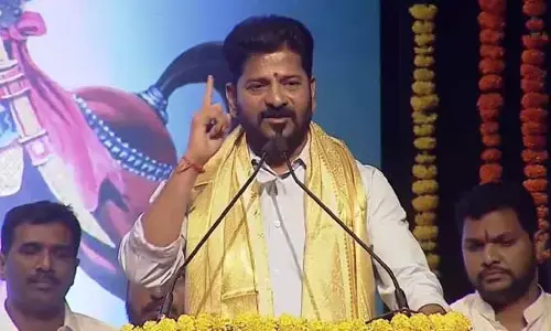 CM Revanth Reddy: తెలంగాణలోనూ ఓట్ల చోరీకి కుట్ర..  రేవంత్ రెడ్డి సంచలన వ్యాఖ్యలు