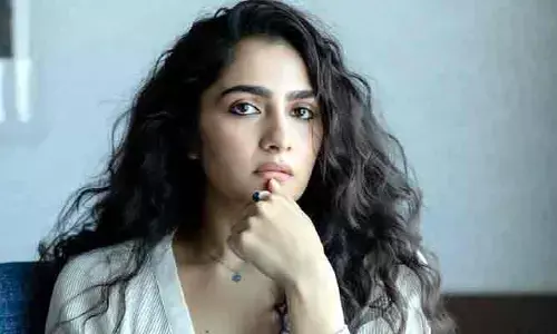 Rukmini Vasanth: మూడు పాన్ ఇండియా ప్రాజెక్టులు లైన్‌లో పెట్టిన క్రేజీ బ్యూటీ..