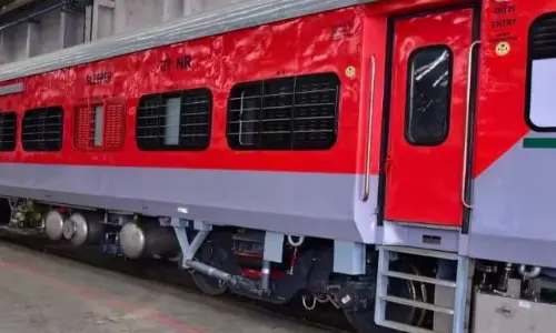 Railways: ఫ్లైట్ జర్నీ తరహాలోనే లగేజీ పై రూల్స్ తీసుకురానున్న రైల్వే