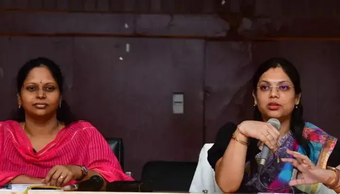 విద్యార్థులు ఆంగ్లంలో పట్టు సాధించేలా ఉపాధ్యాయులు  కృషి చేయాలి