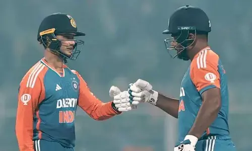 సంజూ vs గిల్.. ఆసియా కప్‌లో ఆడేది ఒకరే?