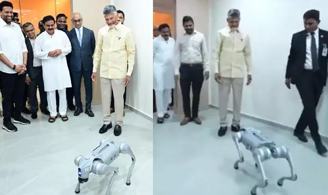 Chandrababu: రోబోకు హాయ్ చెప్పిన సీఎం చంద్రబాబు Chandrababu: రోబోకు హాయ్ చెప్పిన సీఎం చంద్రబాబు