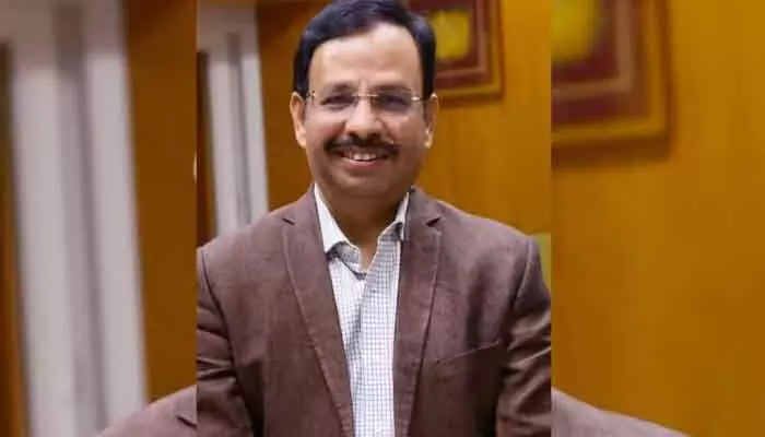 ఆన్లైన్ బెట్టింగ్పై కేంద్రం నిషేధం.. యువతకు బంగారు భవిష్యత్ : వీసీ సజ్జనార్ ఆన్లైన్ బెట్టింగ్పై కేంద్రం నిషేధం.. యువతకు బంగారు భవిష్యత్ : వీసీ సజ్జనార్