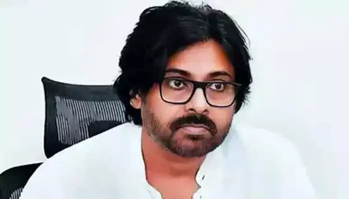 పిఠాపురం ఆడపడుచులకు పవన్ మరో గిఫ్ట్... 10 వేల చీరల పంపిణీకి ఏర్పాట్లు పిఠాపురం ఆడపడుచులకు పవన్ మరో గిఫ్ట్... 10 వేల చీరల పంపిణీకి ఏర్పాట్లు