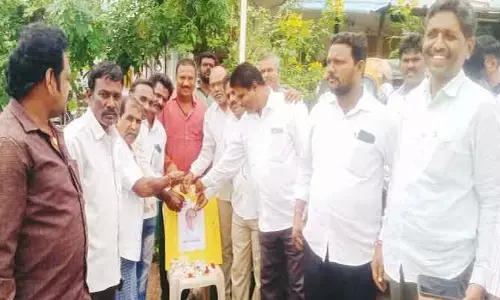 ఘనంగా ఐటీ విప్లవ పితామహుడు రాజీవ్ గాంధీ జయంతి వేడుకలు