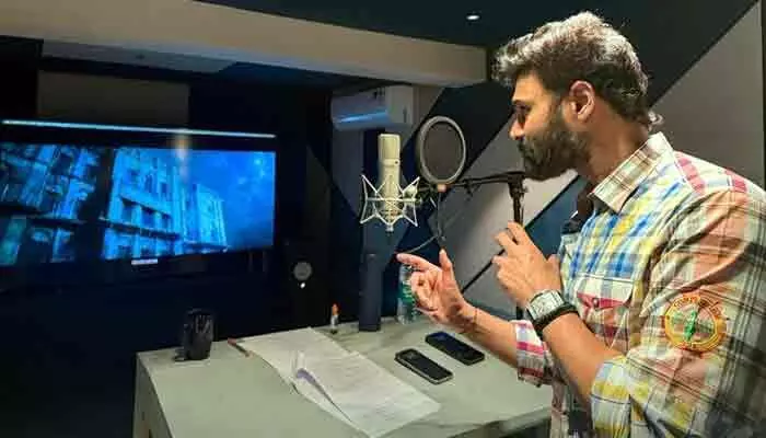 Kishkindhapuri : పవర్ ఫుల్ వాయిస్తో డబ్బింగ్ స్టార్ట్ చేసిన హీరో.. నెట్టింట పోస్టర్ వైరల్ Kishkindhapuri : పవర్ ఫుల్ వాయిస్తో డబ్బింగ్ స్టార్ట్ చేసిన హీరో.. నెట్టింట పోస్టర్ వైరల్
