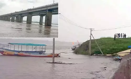 పోలవరం జిల్లాలో విషాదం.. ఇద్దరు మత్య్సకారుల మృతి