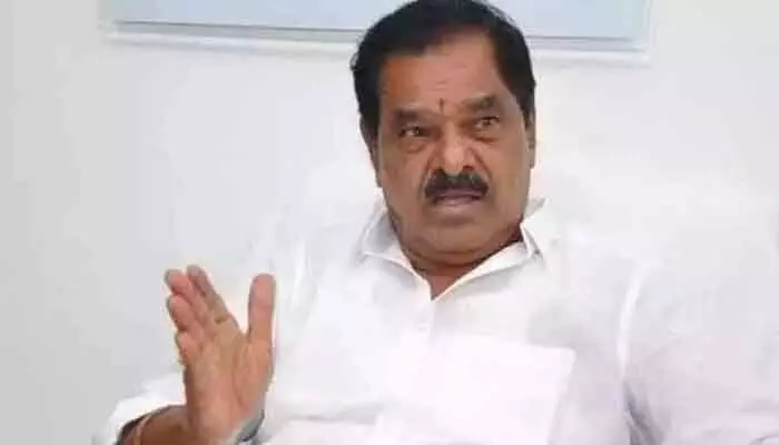 ఏపీ లిక్కర్ స్కామ్.. 6 గంటలపాటు మాజీ మంత్రిని ప్రశ్నించిన సిట్ ఏపీ లిక్కర్ స్కామ్.. 6 గంటలపాటు మాజీ మంత్రిని ప్రశ్నించిన సిట్