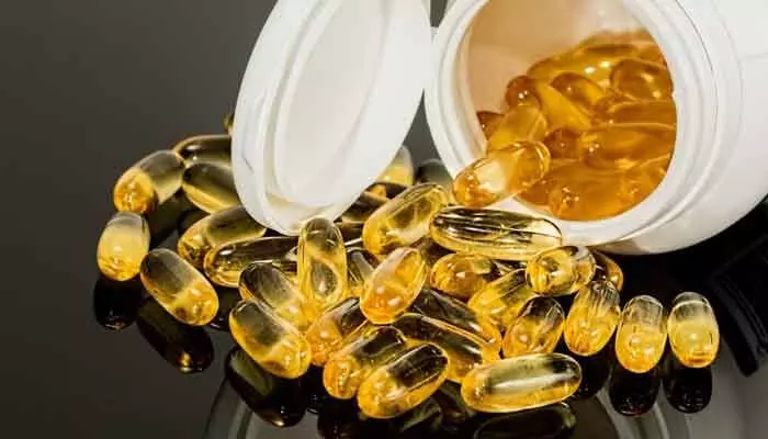 Health : మంచిది కదా అని VITAMIN D సప్లిమెంట్లు అధికంగా వాడుతున్నారా..? ఈ ప్రమాదం పొంచి ఉన్నట్లే.. Health : మంచిది కదా అని VITAMIN D సప్లిమెంట్లు అధికంగా వాడుతున్నారా..? ఈ ప్రమాదం పొంచి ఉన్నట్లే..