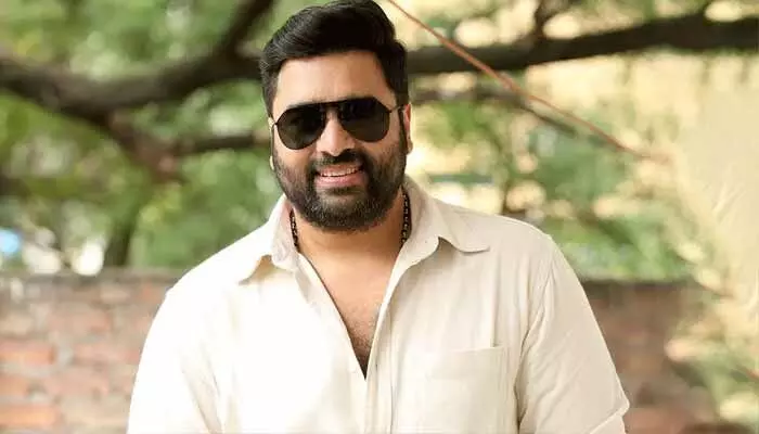 నన్ను ఎవరూ ఆపలేరు: రాజకీయాలపై నారా రోహిత్ కీలక వ్యాఖ్యలు నన్ను ఎవరూ ఆపలేరు: రాజకీయాలపై నారా రోహిత్ కీలక వ్యాఖ్యలు