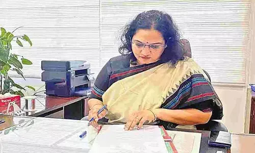 పెండింగ్ టౌన్ ప్లానింగ్ అంశాలకు గడువు : కమిషనర్ సృజన కీలక ఆదేశాలు