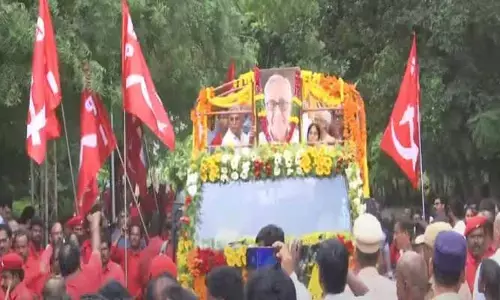 Suravaram Sudhakar: కామ్రెడ్‌ ఇక సెలవు.. ముగిసిన సురవరం అంతిమయాత్ర