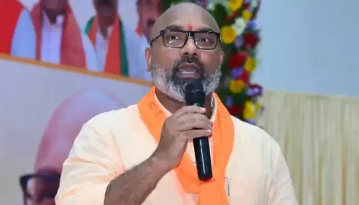 ఓట్లిచ్చినం.. సీట్లిచ్చినం..మా వాటా పదవులు మాకివ్వాల్సిందే