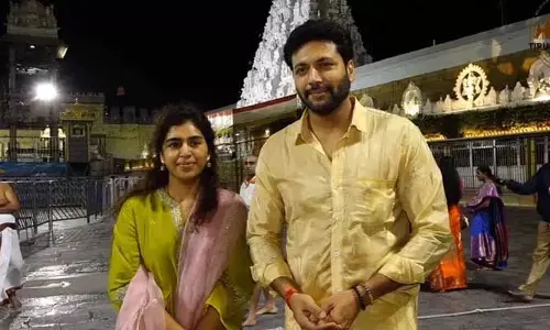 భార్యతో విడాకులు.. సింగర్‌తో చెట్టాపట్టాలేసుకుని తిరుగుతున్న స్టార్ హీరో.. తిట్టిపోస్తున్న నెటిజన్లు