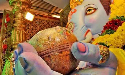 వినాయకుడికి లడ్డూకి మధ్య సంబంధం ఏంటి?.. పురాణాలు ఏం చెబుతున్నాయి?