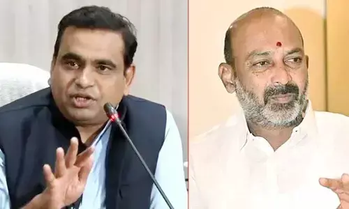 Congress MP: బండి సంజయ్ ఇప్పుడు కార్పొరేటర్ కాదు.. ఆ విషయం గుర్తుందా? లేదా?