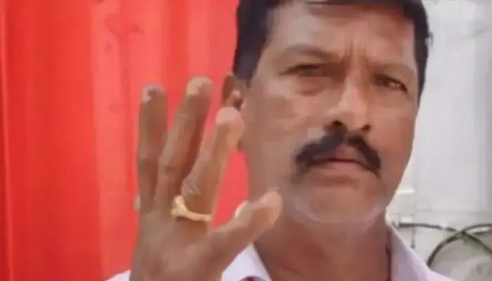 యూరియా ఇవ్వడానికి రైతుకు కండిషన్లు దేనికి... ?
