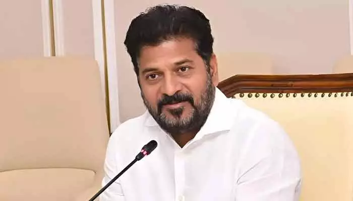 CM Revanth Reddy: పండగ పూట భారీ వర్షాలు.. సీఎం రేవంత్ రెడ్డి కీలక ఆదేశాలు CM Revanth Reddy: పండగ పూట భారీ వర్షాలు.. సీఎం రేవంత్ రెడ్డి కీలక ఆదేశాలు